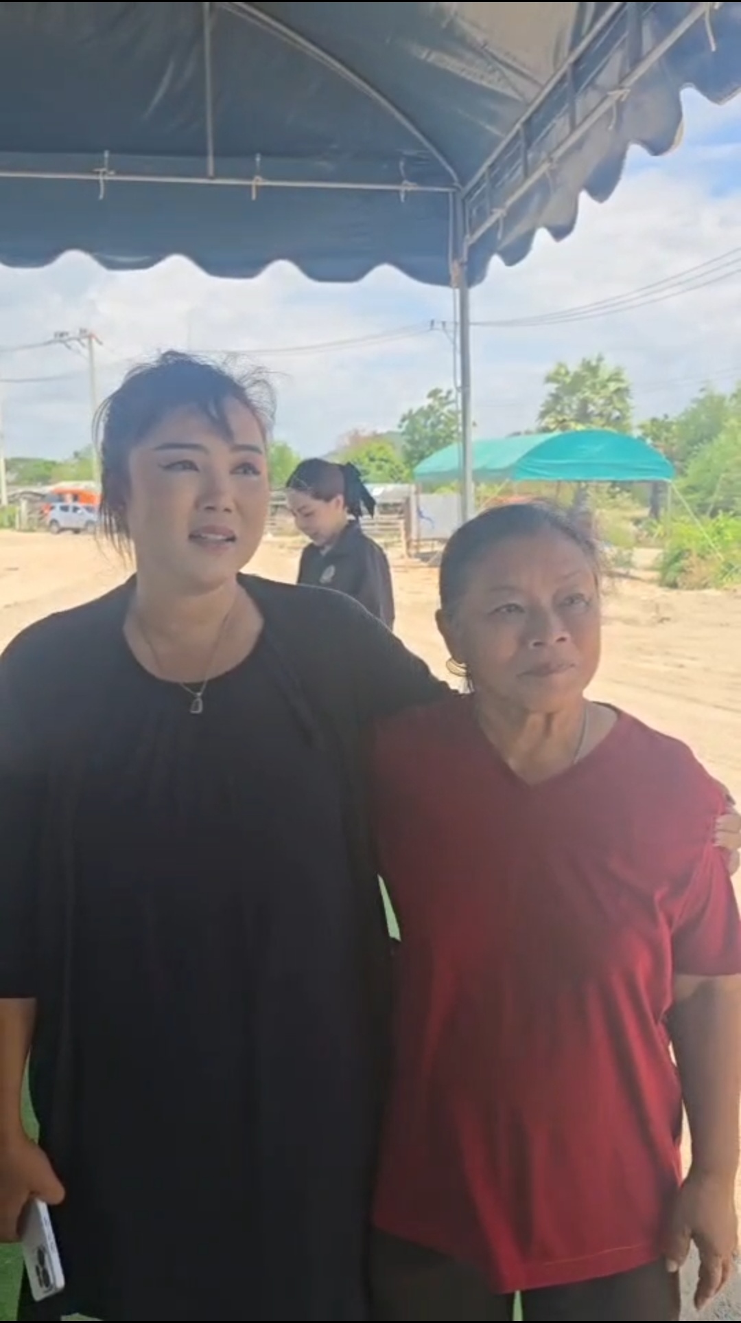 ประชาชนดีใจที่มีการพัฒนาแหล่งน้ำในพื้นที่เนื่องจากสามารถกักเก็บน้ำไว้ใช้
