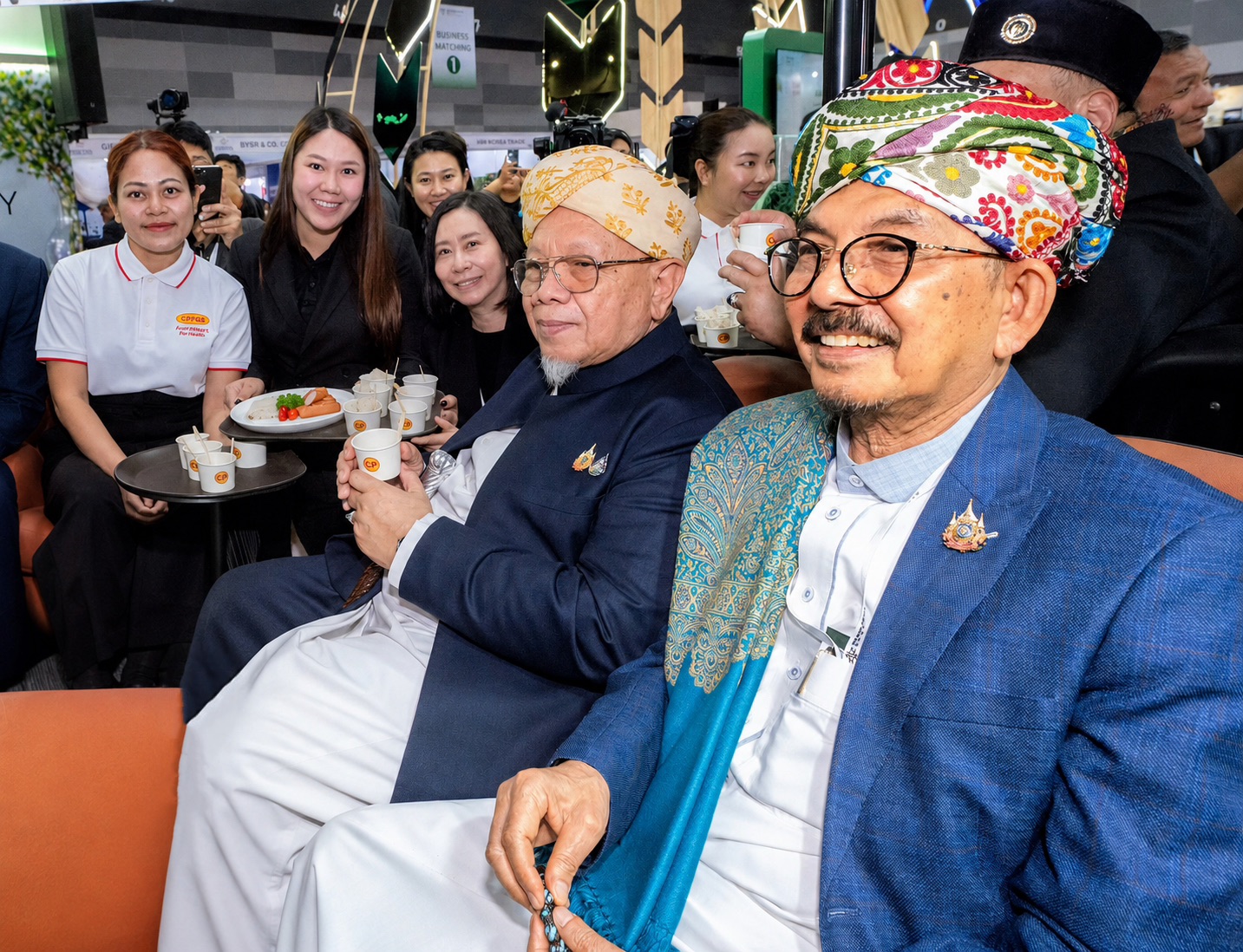จุฬาราชมนตรีเยี่ยมชมบูธ CPF ชูอาหารคุณภาพมาตรฐานฮาลาล ในงาน Grand Halal Bangkok 2026