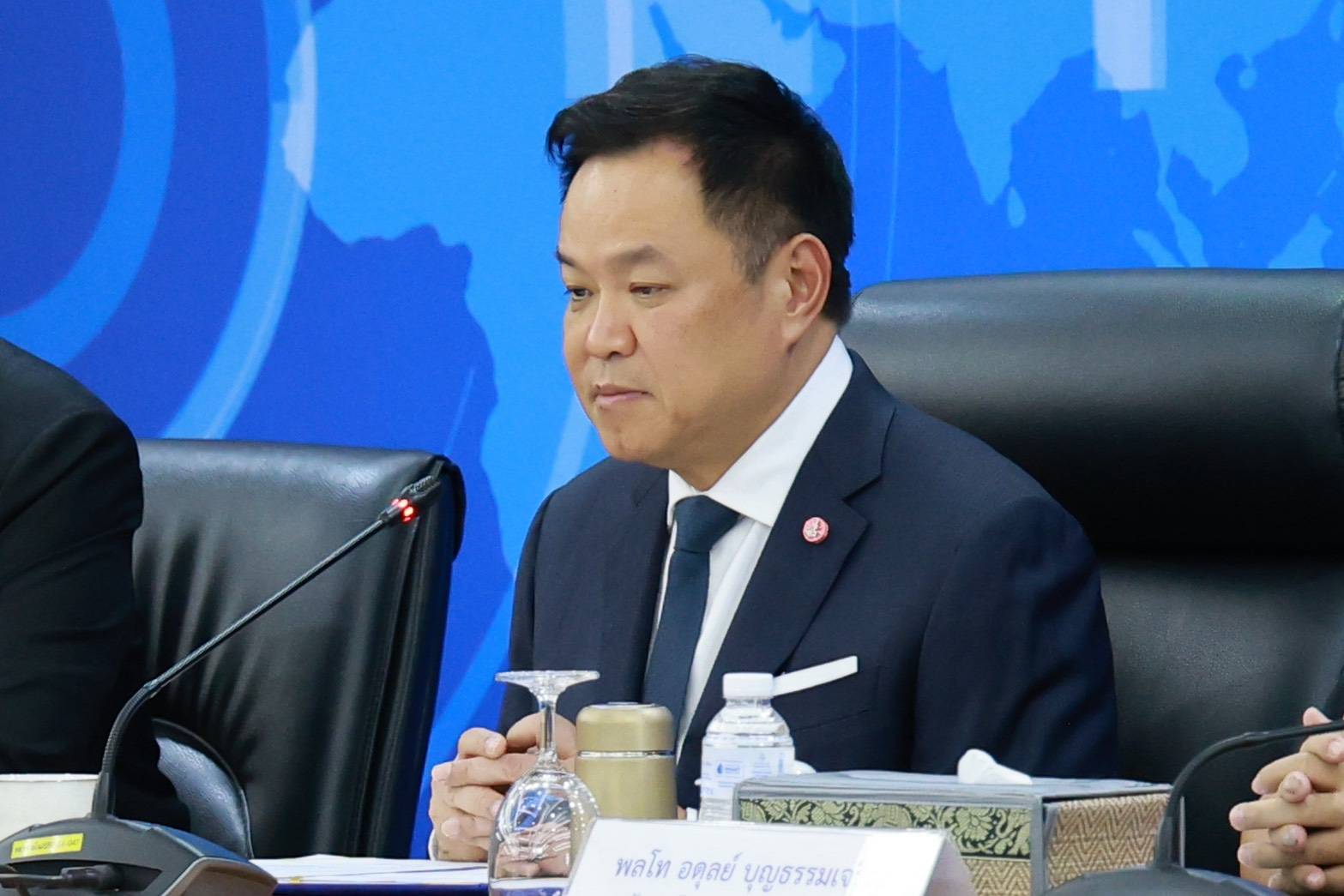 นายกฯ &ldquo;อนุทิน&rdquo; สั่งตรึงกำลังช่วยน้ำท่วมทุกมิติ เร่งสูบน้ำ&ndash;ฟื้นฟู&ndash;เยียวยา พร้อมรับฝนเพิ่มภาคใต้ ย้ำดูแลประชาชนให้กลับสู่ภาวะปกติโดยเร็ว